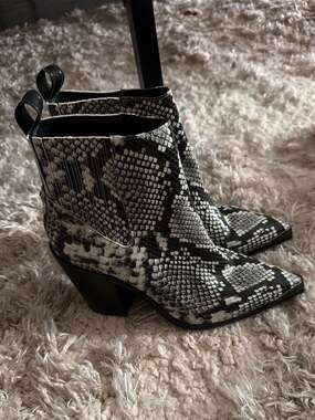 Kenneth Cole West Side Snake Embossed Pointed Toe Booties